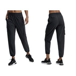 Fabletics Women's Black Cargo Jogger Pants, size M